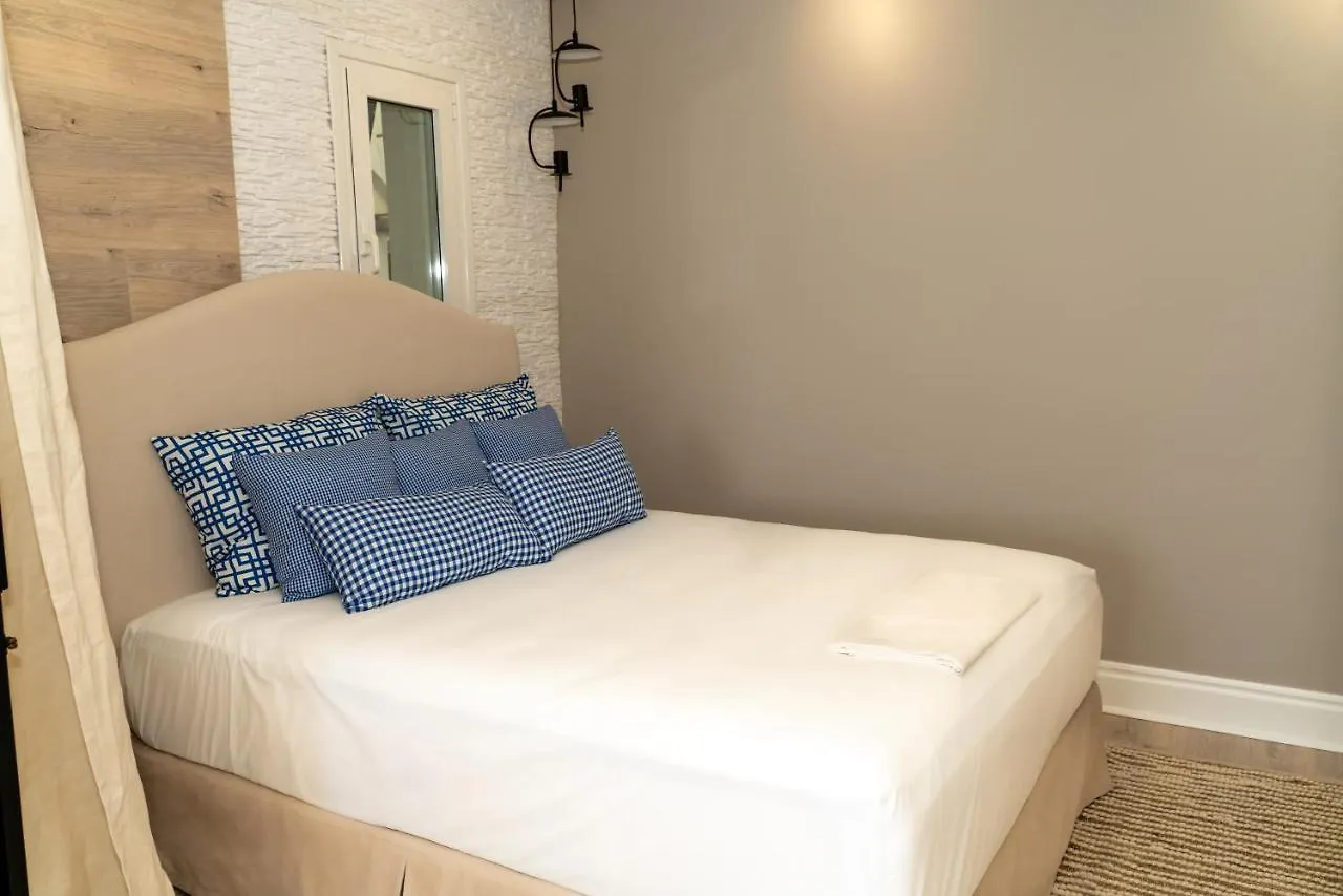 Limani Luxury Apartments Beachfront Sarandë 0*,  Albanien
